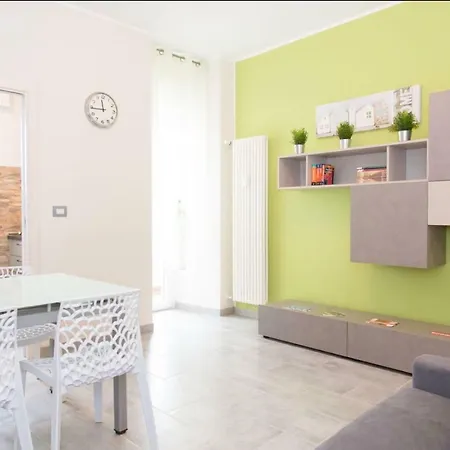 アパート Gru House *